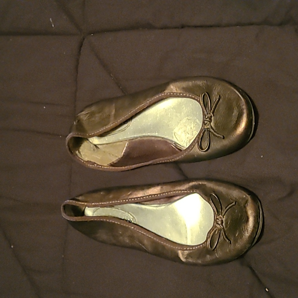 No Boundries, size 6 brown flats